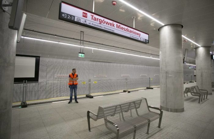 Открытие новых станций метро второй линии в Варшаве и бесплатные поездки